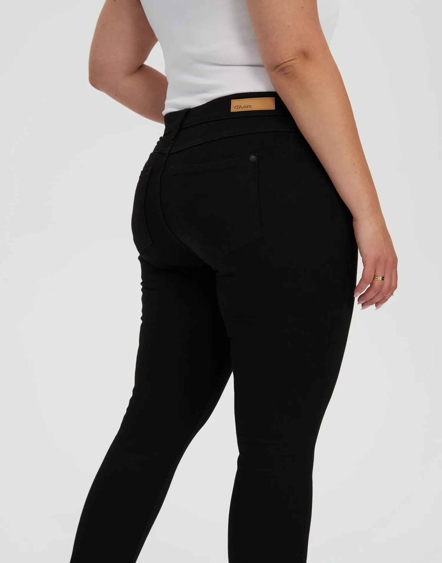 RACHEL SKINNY JEANS / 30" BLACK