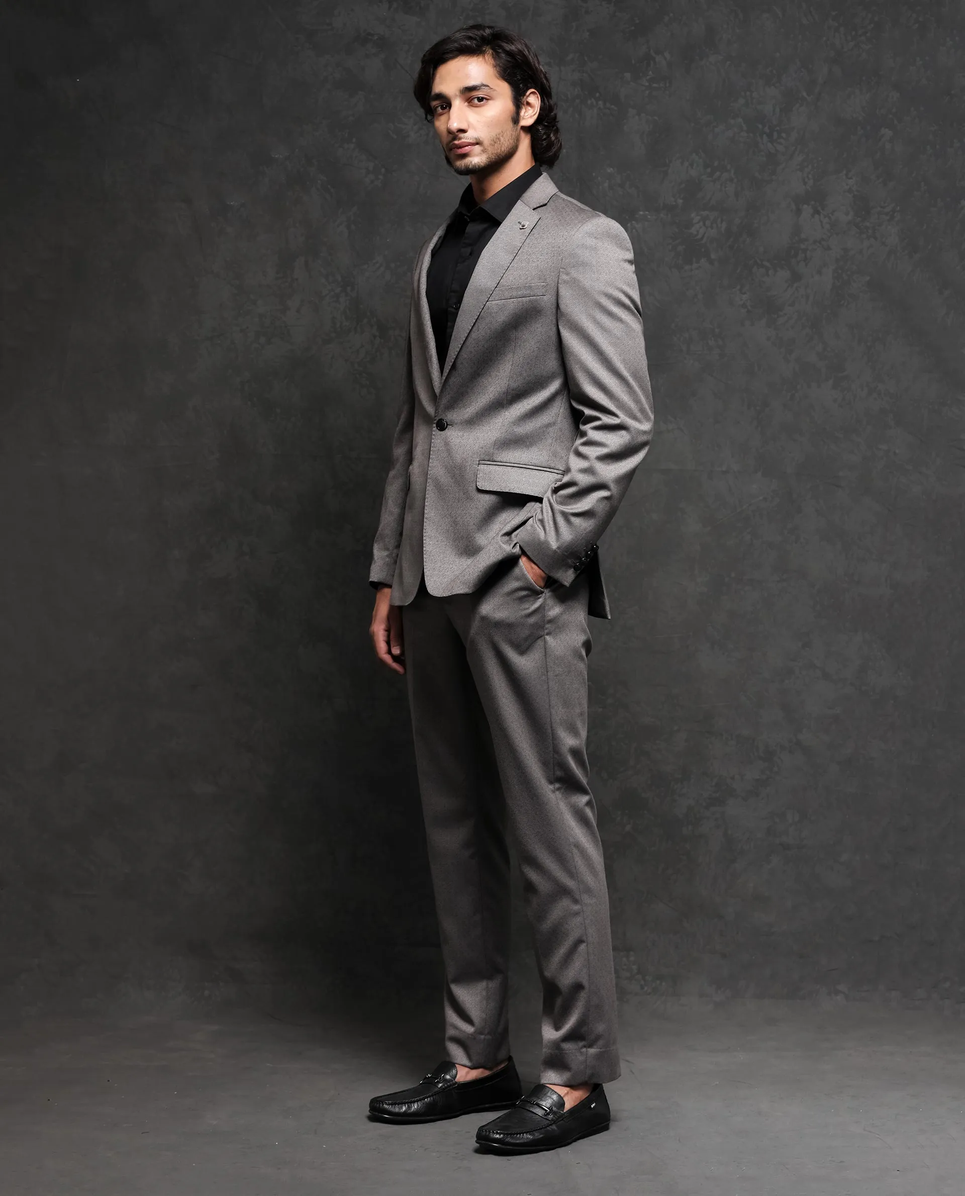 Rare Rabbit Men's Dexter Grey Polyester Viscose Fabric Notch Lapel Button Closure Single Breasted Jacquard Suits