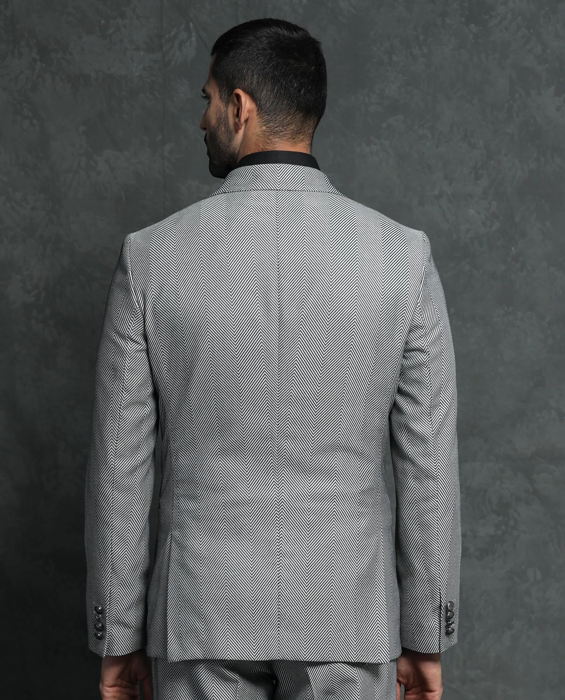 Rare Rabbit Men's Sierres Light Grey Polyester Viscose Fabric Peak Lapel Button Closure Double Breasted Herringbone Suits