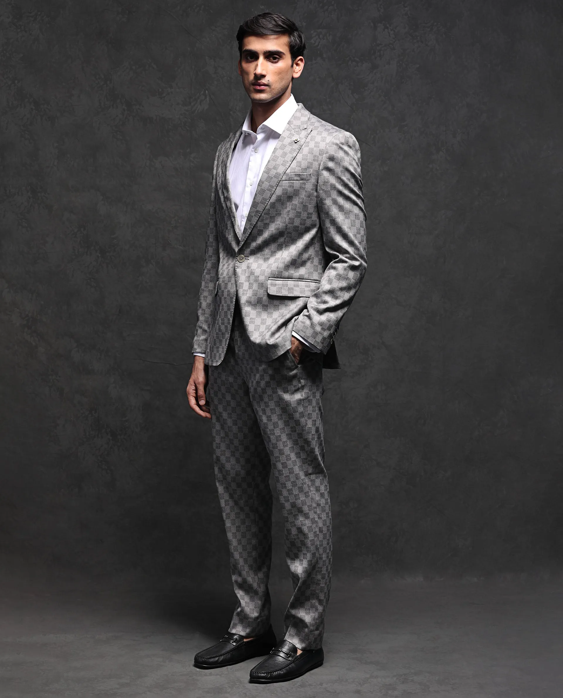 Rare Rabbit Men's Zeta Grey Polyester Viscose Fabric Notch Lapel Button Closure Single Breasted Jacquard Checks Suits