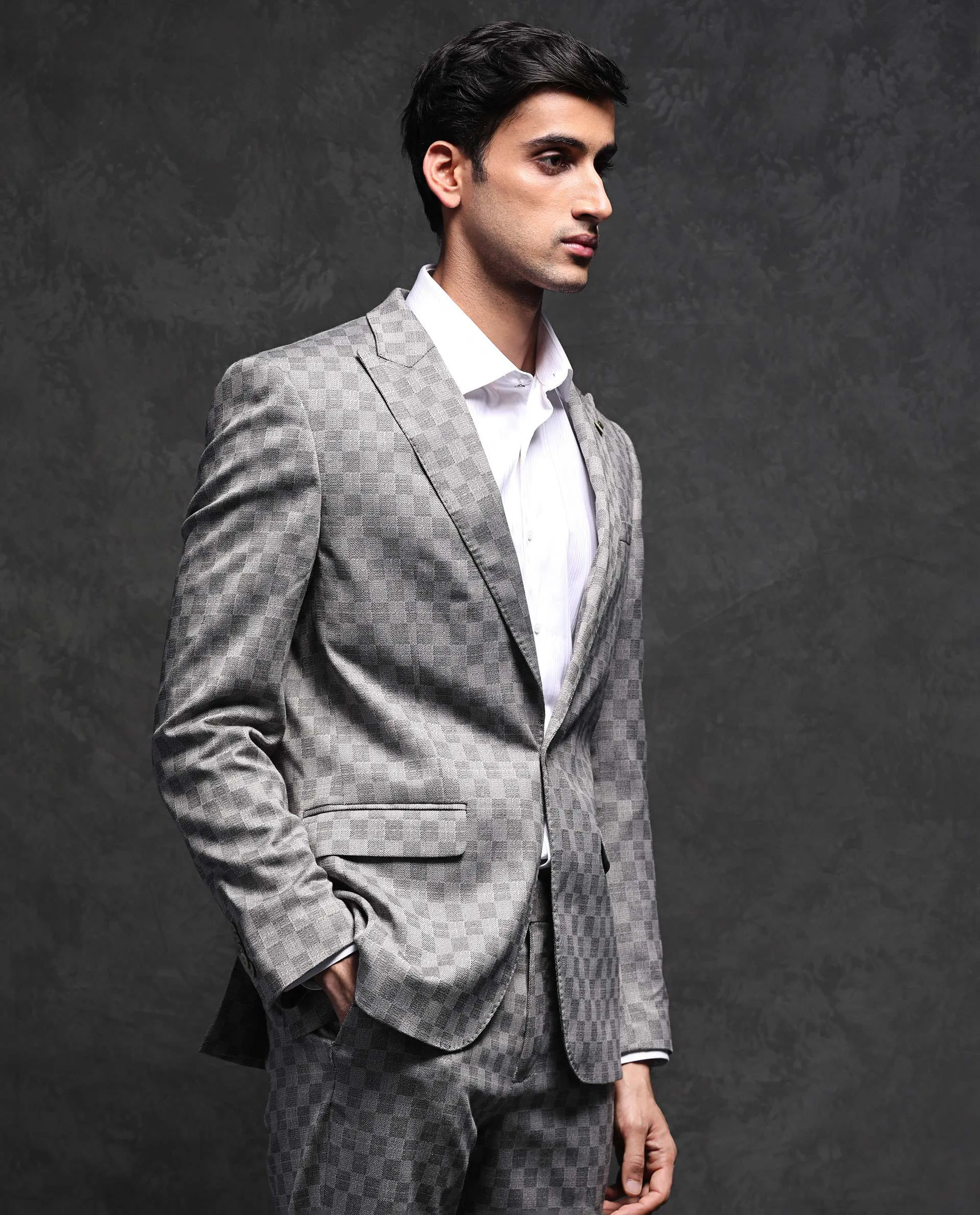 Rare Rabbit Men's Zeta Grey Polyester Viscose Fabric Notch Lapel Button Closure Single Breasted Jacquard Checks Suits