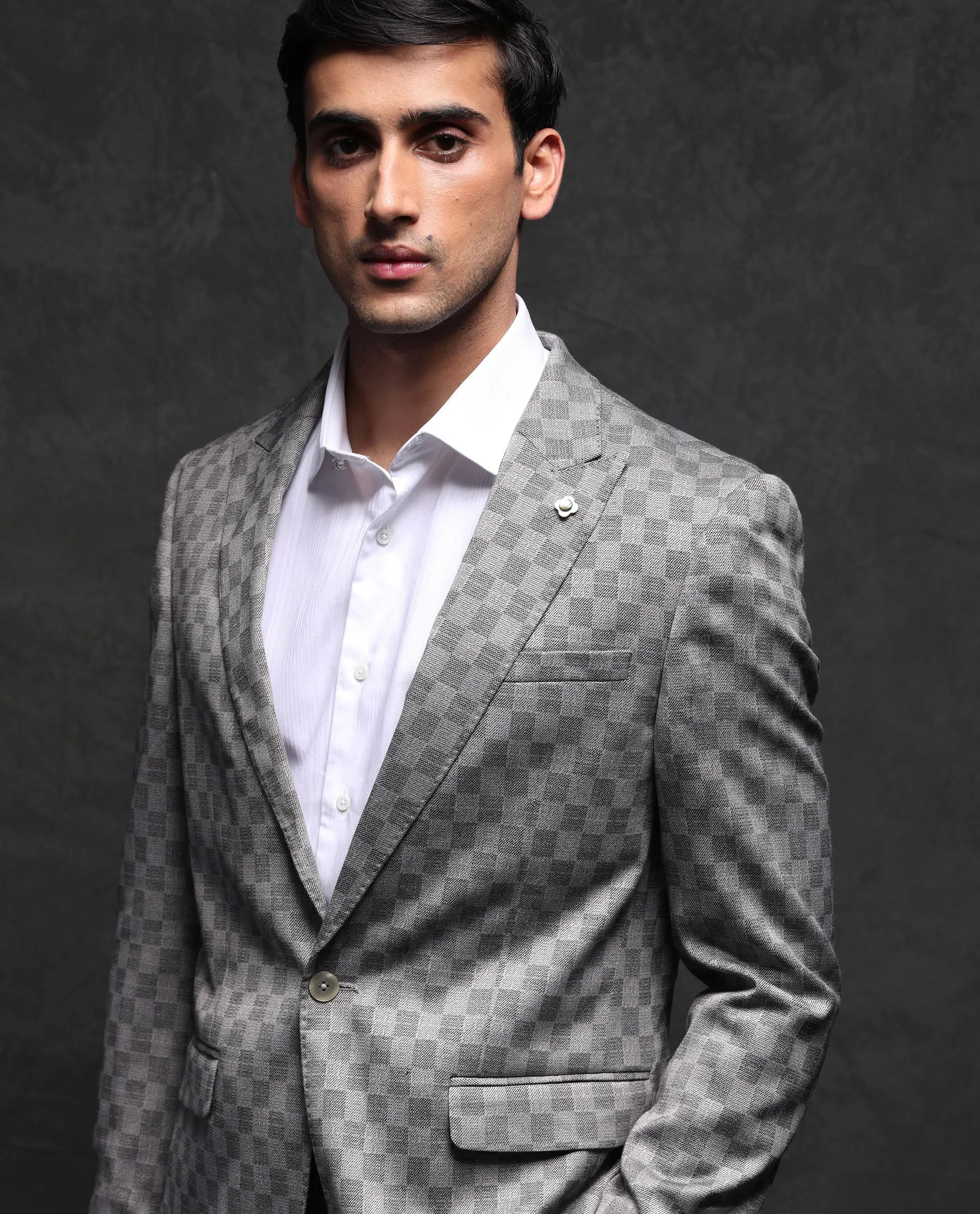 Rare Rabbit Men's Zeta Grey Polyester Viscose Fabric Notch Lapel Button Closure Single Breasted Jacquard Checks Suits