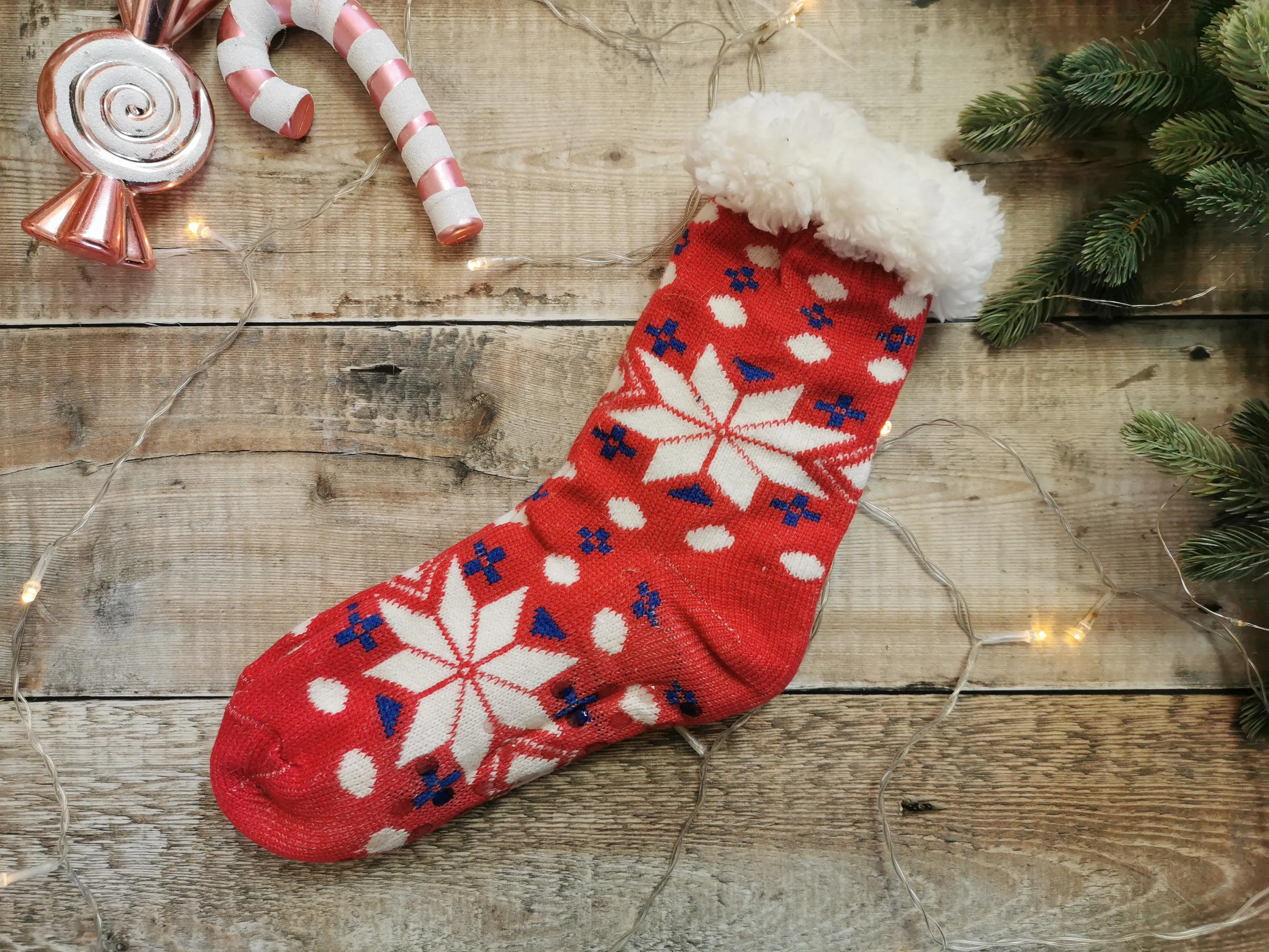 Red Snowflake Fleece Lined Chunky Knit Slipper Socks