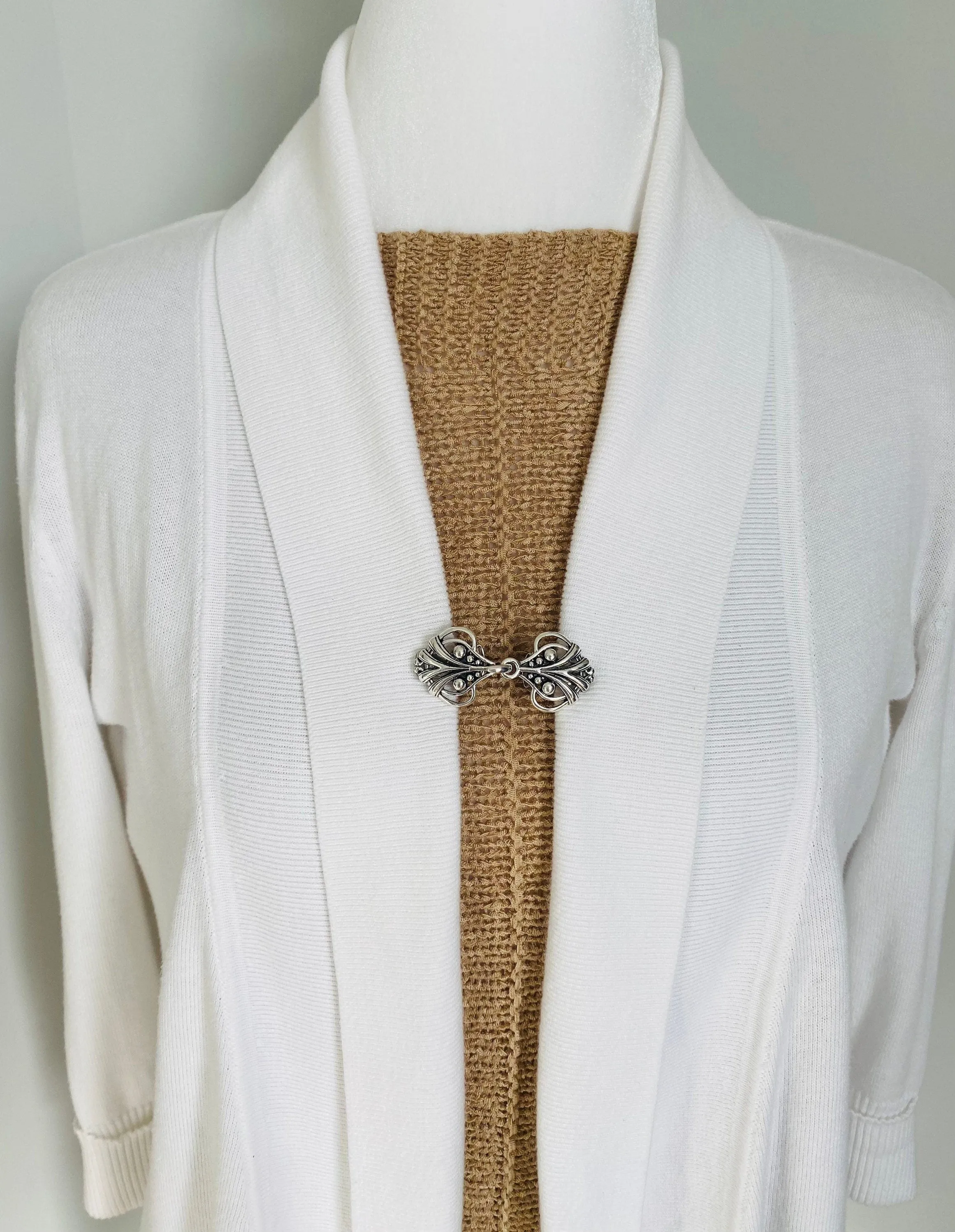 Sweater Clips Silver Heart Celtic Cardigan Clip Classic Sweater Clip Cloak Clips Gift for mom Gifts for Her by Fabulici